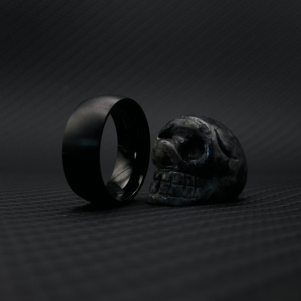 Anillo Chulada, Negro Puro, 100% Titanio, P0005